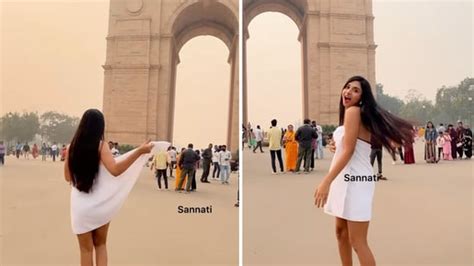 Kolkata model dances in towel at India Gate for International。